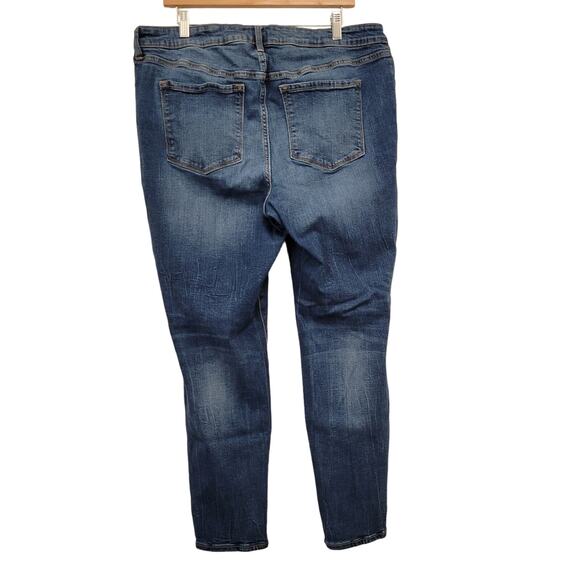 Old Navy Rockstar Jeans 18 Distressed - Picture 3 of 11